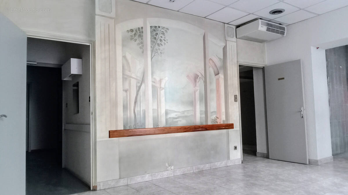 Commerce à PONT-SAINT-ESPRIT