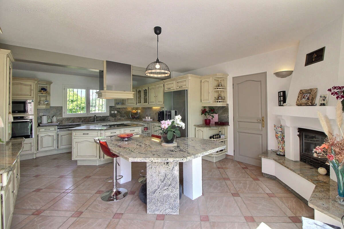 Maison à SAINT-CYPRIEN