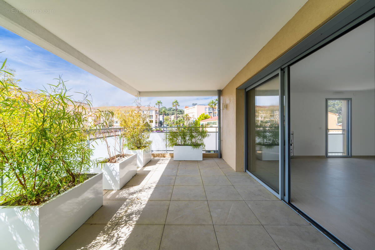 Appartement à SANARY-SUR-MER