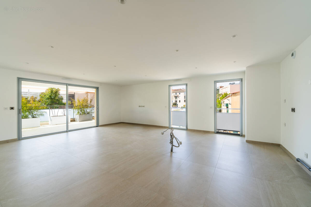 Appartement à SANARY-SUR-MER