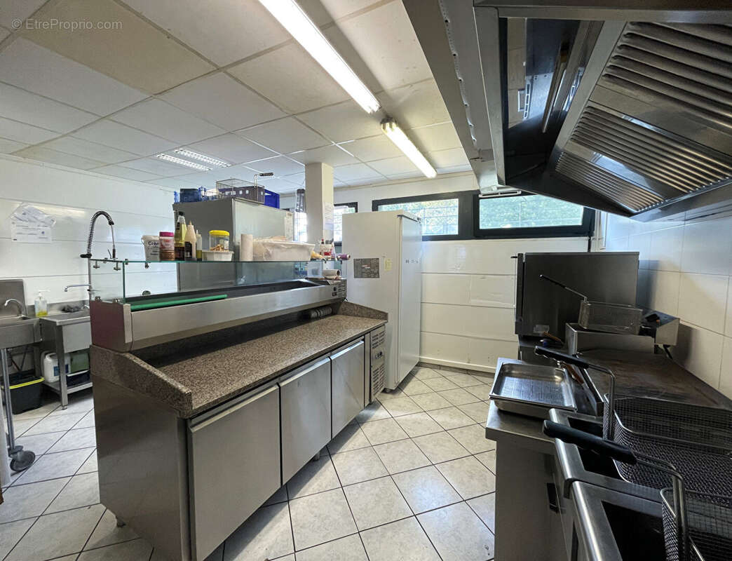 Commerce à LA CHAPELLE-SUR-ERDRE