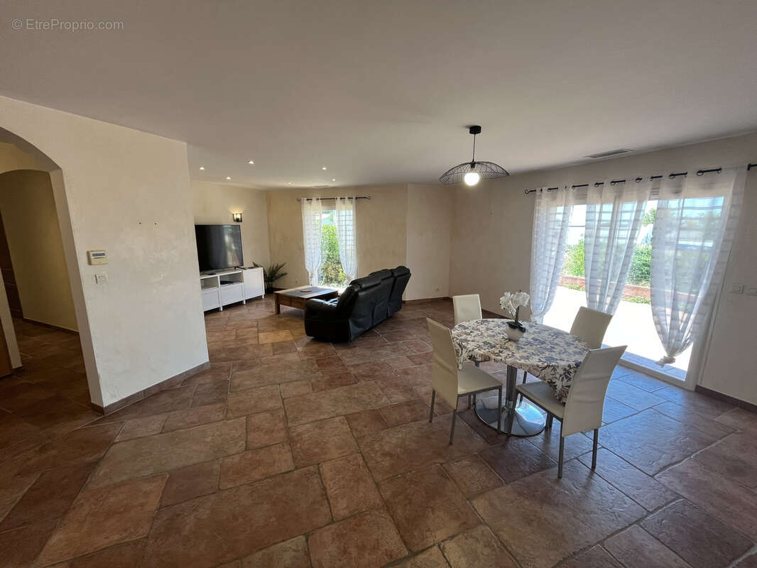 Maison à SALLES-D&#039;AUDE