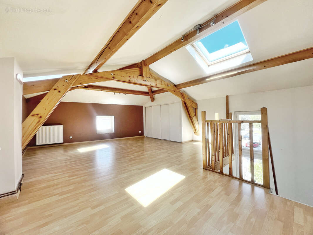 Maison à PIERRE-BENITE