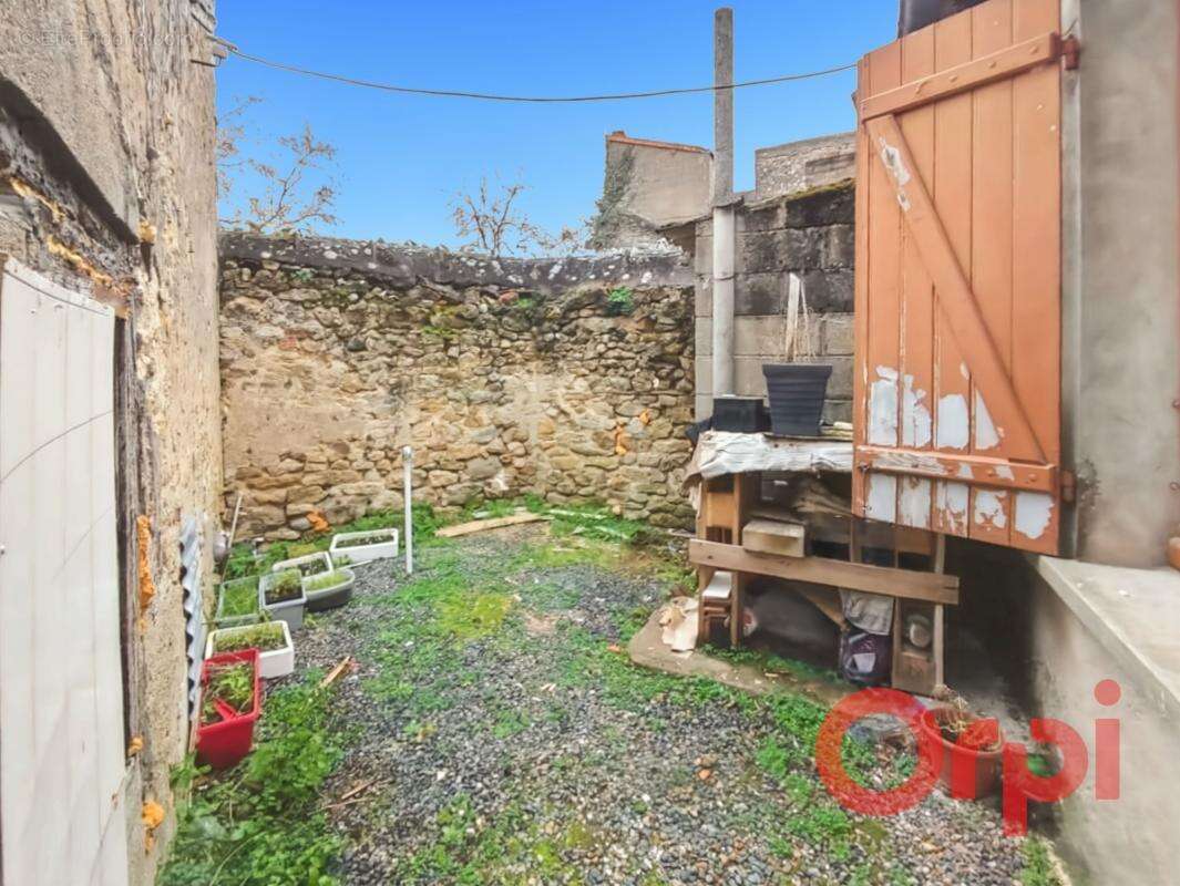 Maison à LE CHATELET