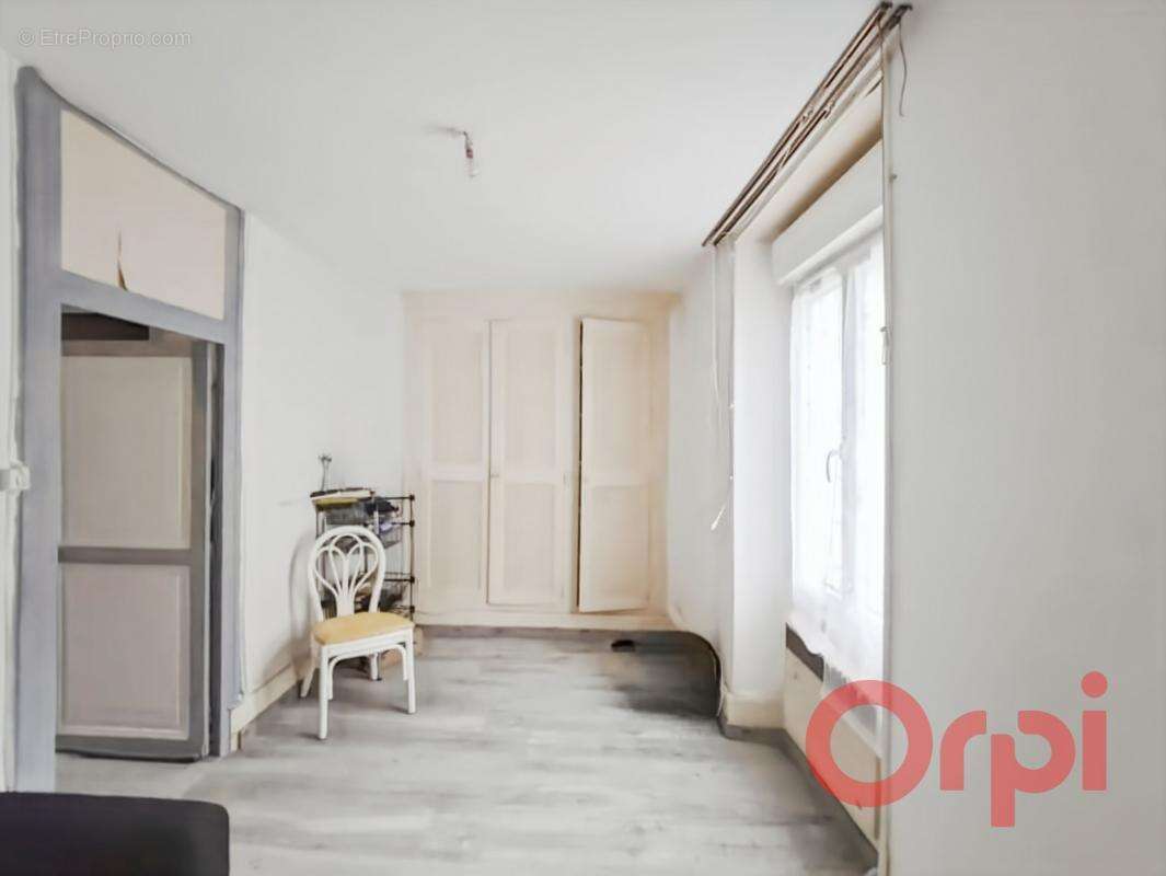 Maison à LE CHATELET