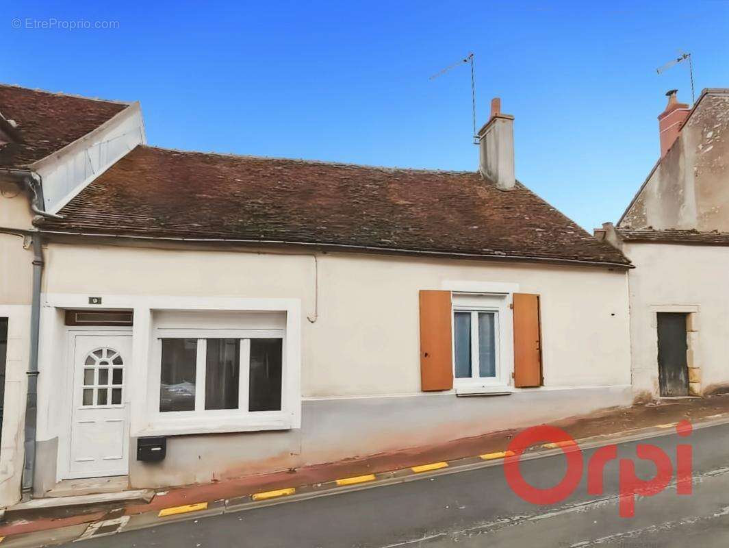 Maison à LE CHATELET