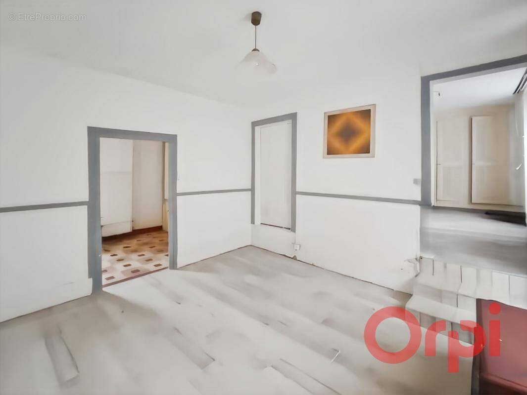 Maison à LE CHATELET