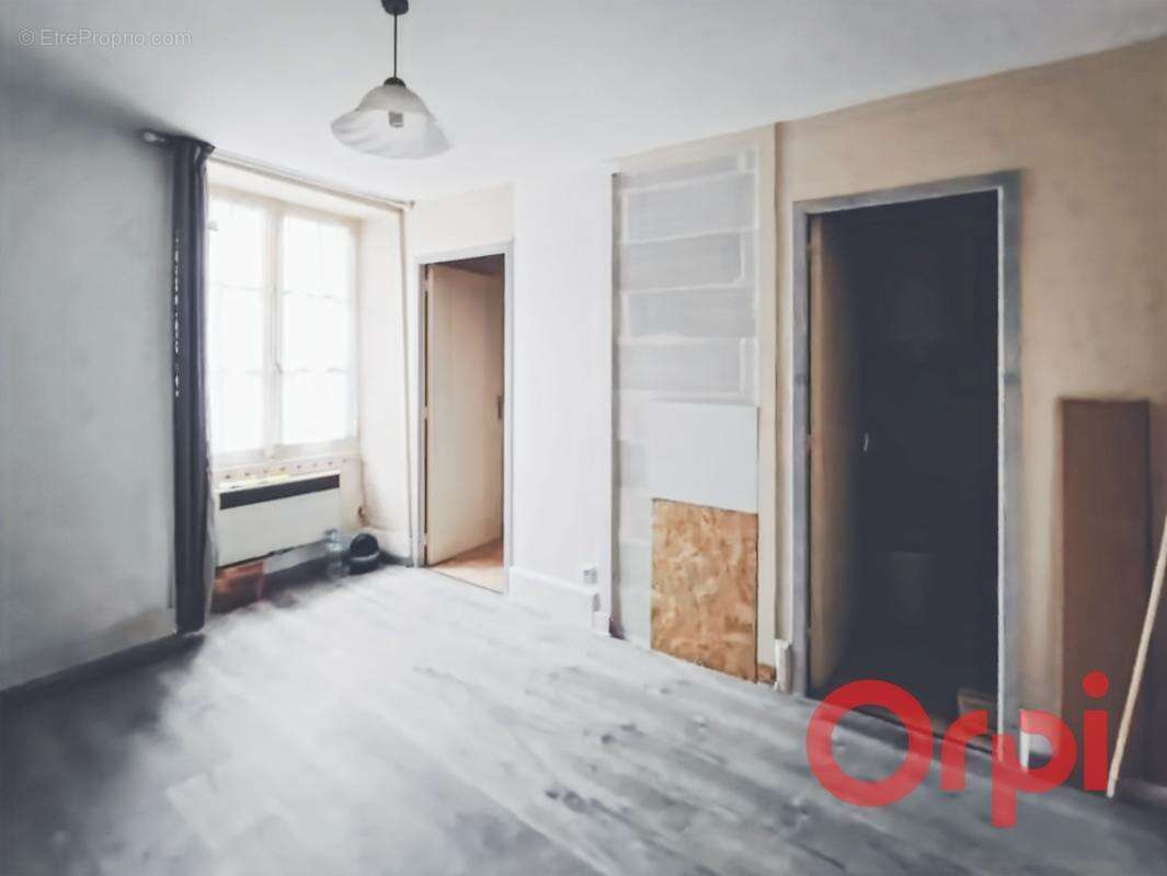 Maison à LE CHATELET