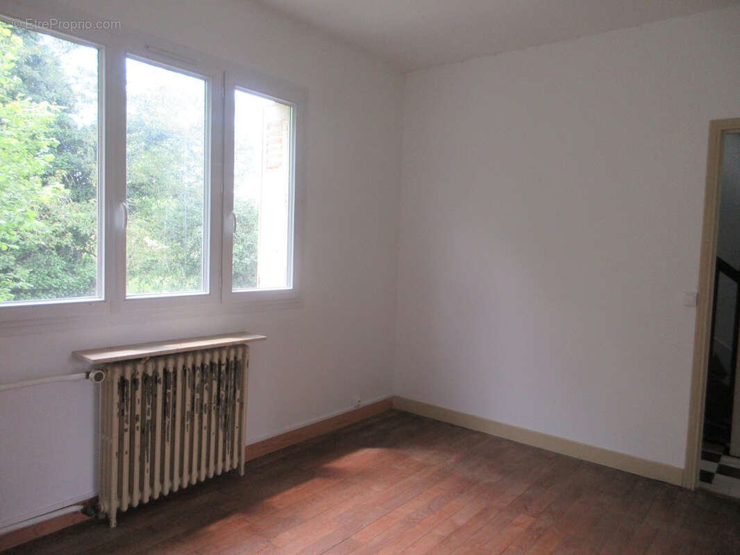 Maison à MONTCHEVRIER