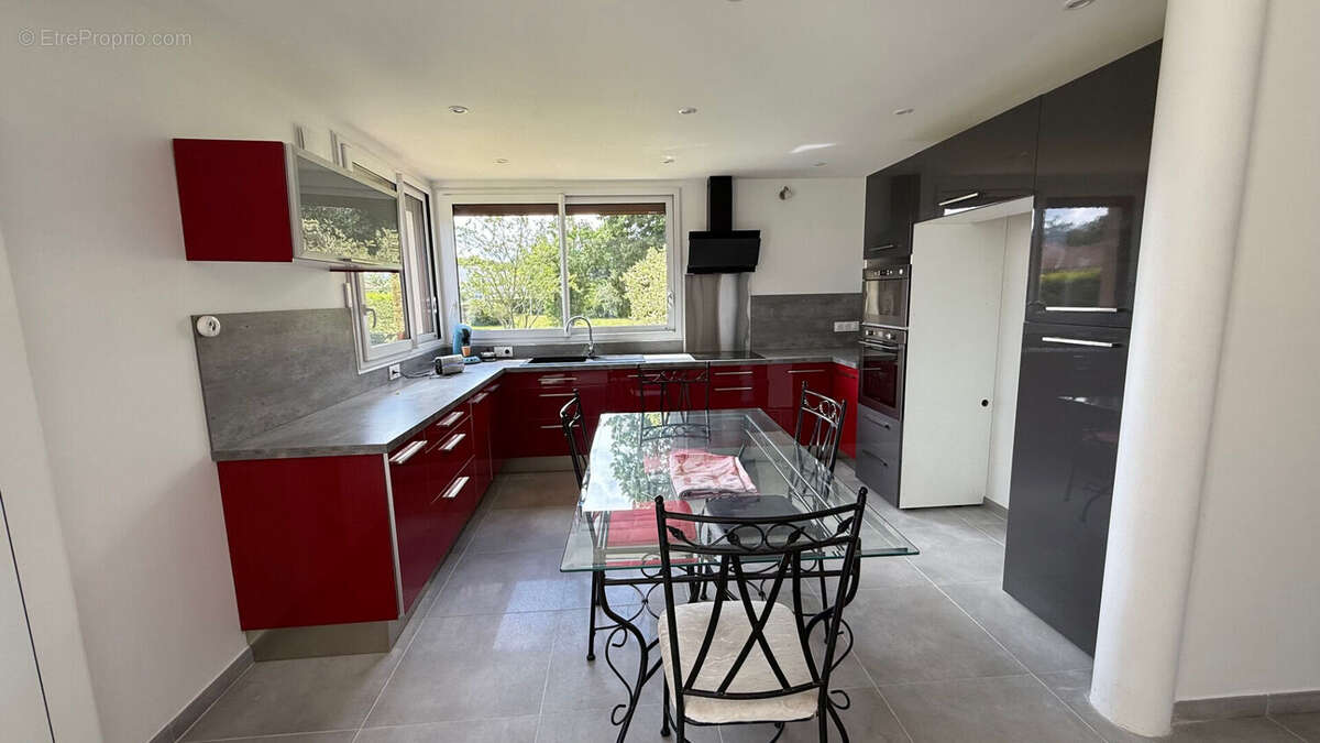 Maison à SAINT-JACQUES-SUR-DARNETAL