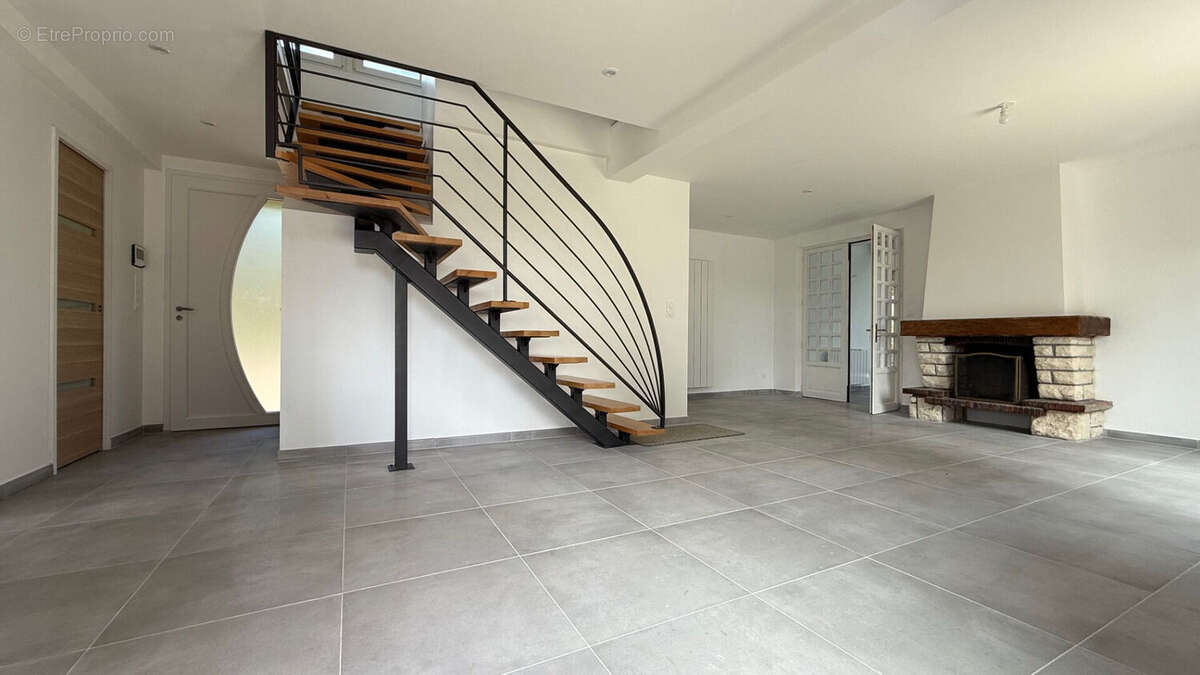 Maison à SAINT-JACQUES-SUR-DARNETAL