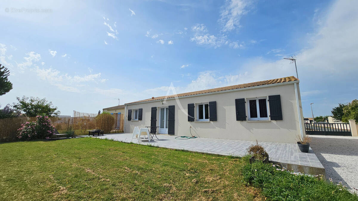 Maison à SAINT-NAZAIRE-SUR-CHARENTE