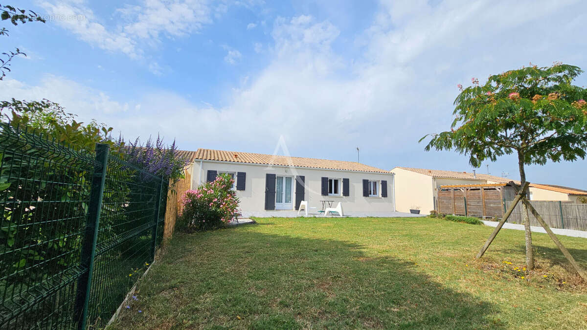 Maison à SAINT-NAZAIRE-SUR-CHARENTE