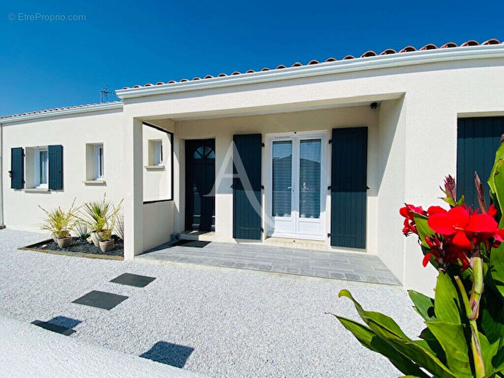 Maison à SAINT-NAZAIRE-SUR-CHARENTE