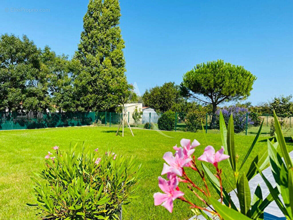 Maison à SAINT-NAZAIRE-SUR-CHARENTE