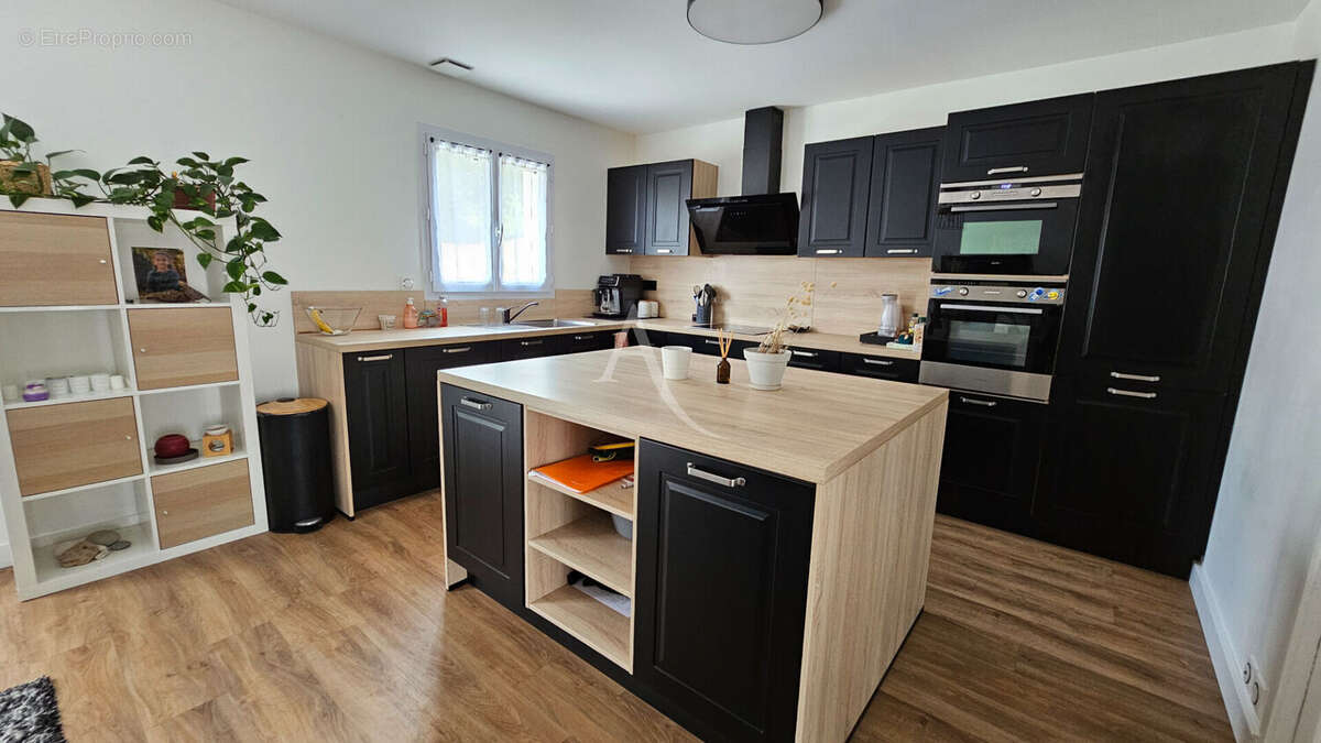 Maison à SAINT-NAZAIRE-SUR-CHARENTE