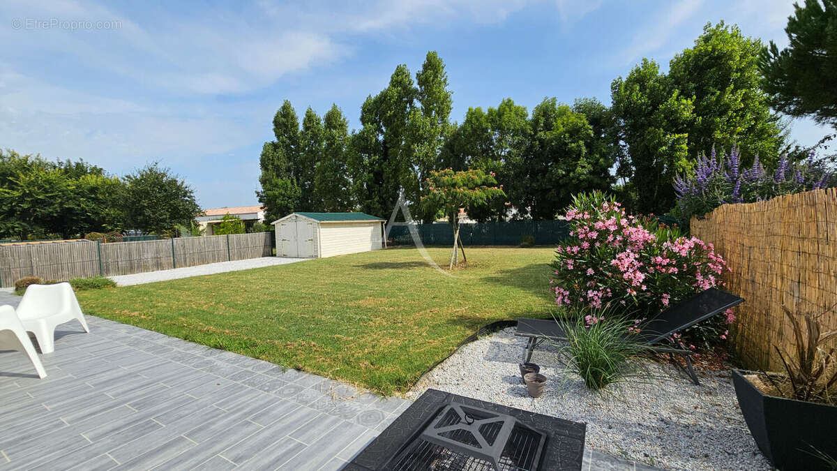 Maison à SAINT-NAZAIRE-SUR-CHARENTE