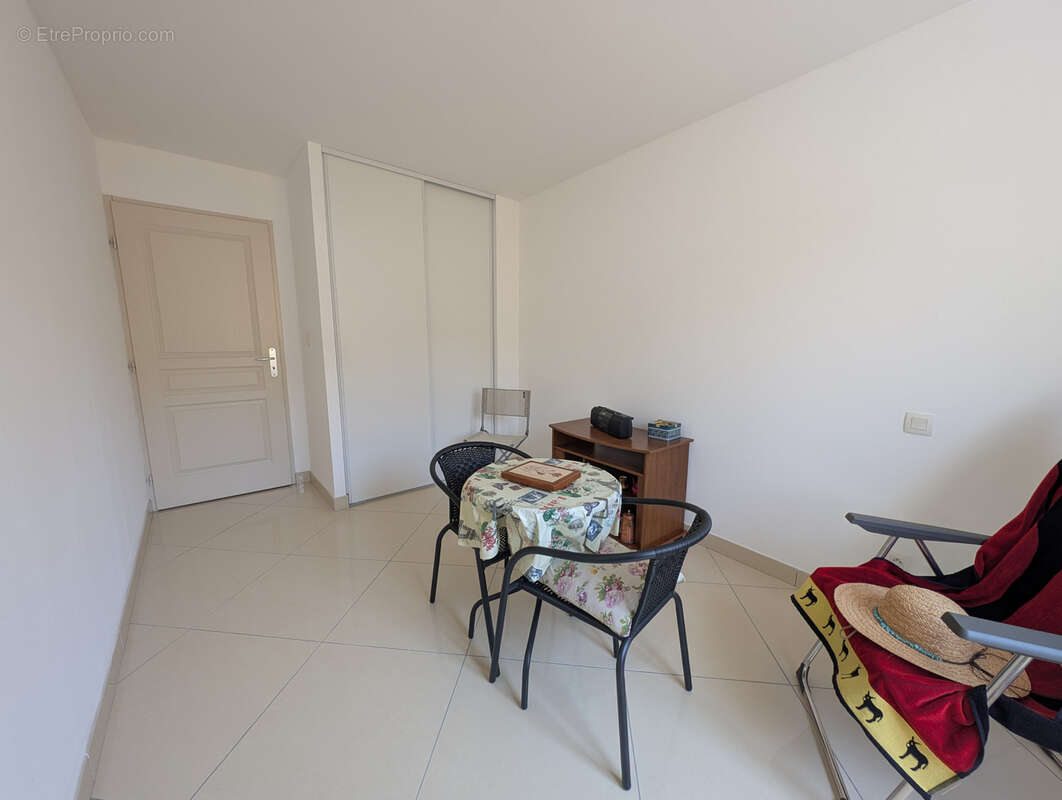 Appartement à LEZIGNAN-CORBIERES
