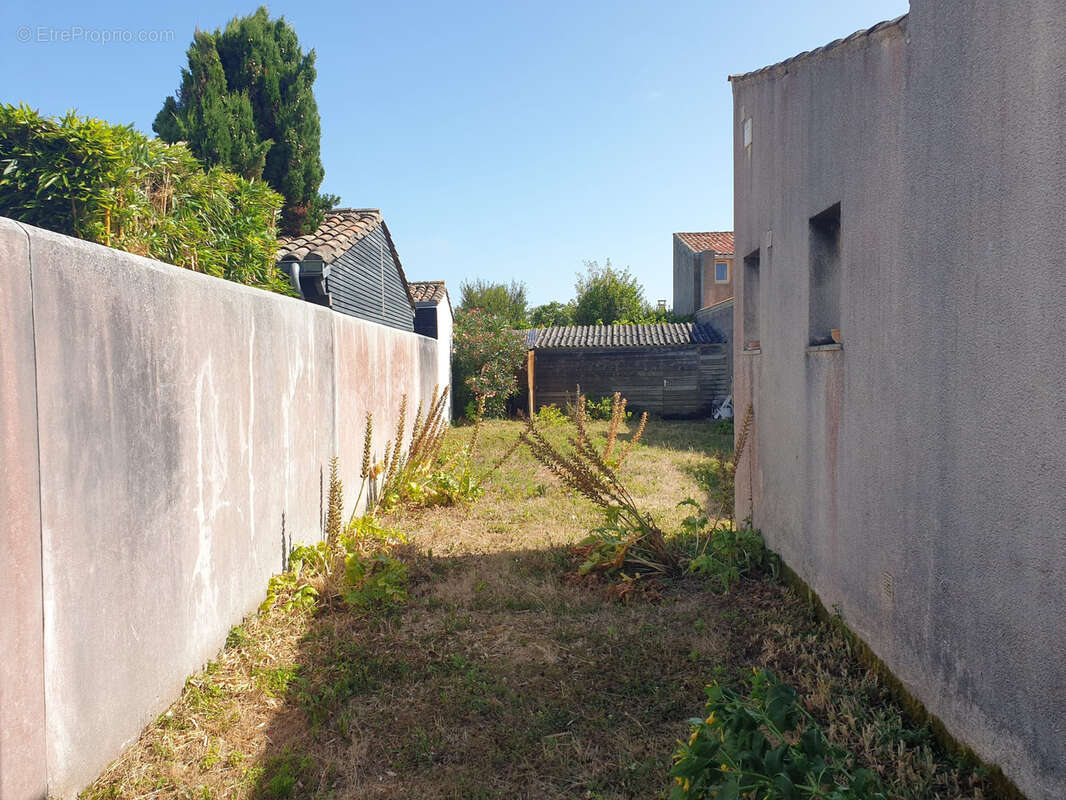 Maison à SAINT-CLEMENT-DES-BALEINES