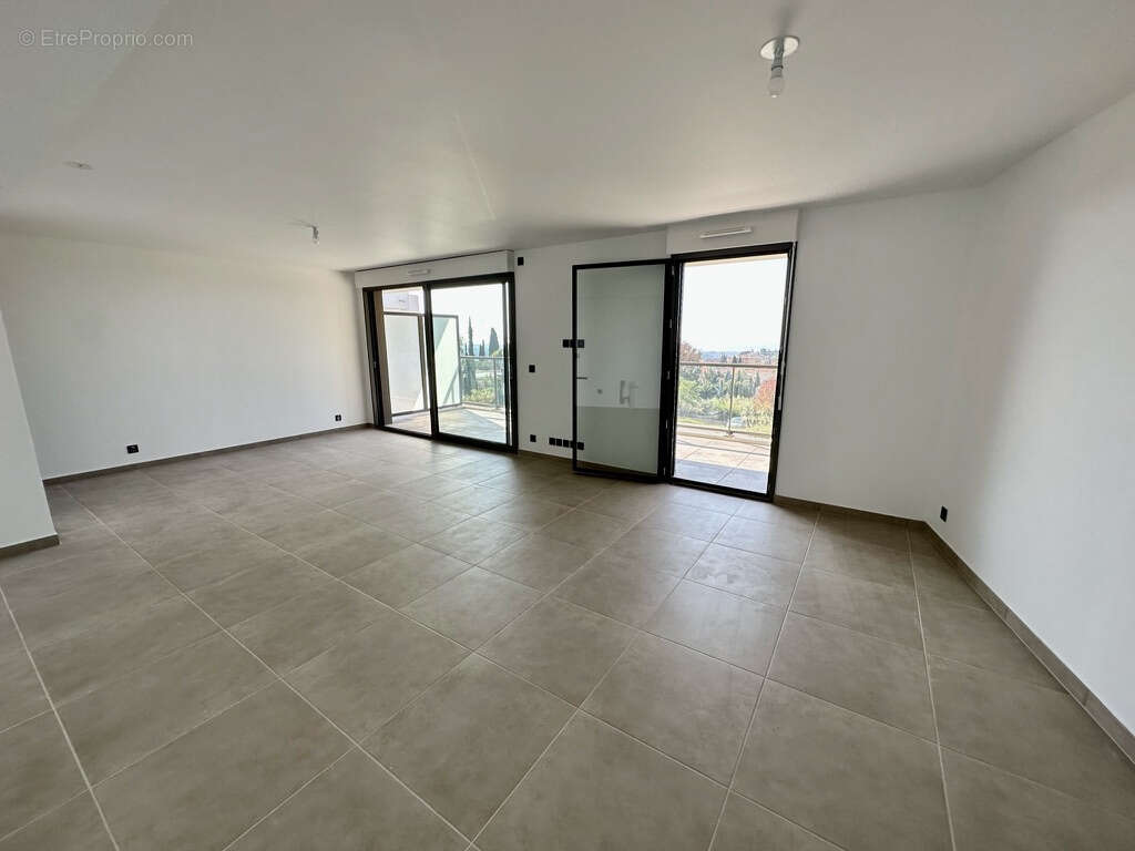 Appartement à VENCE