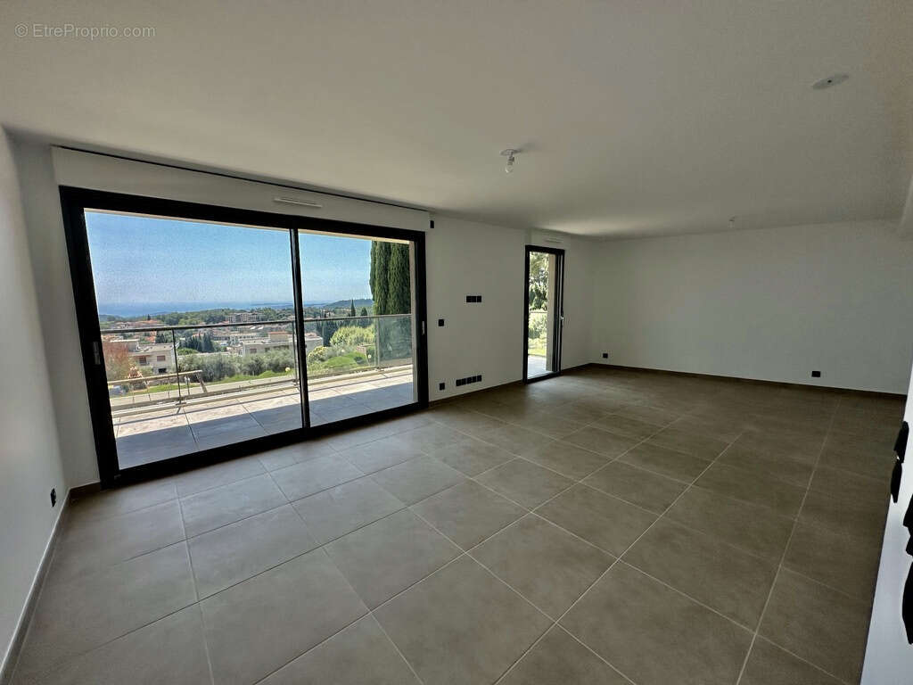 Appartement à VENCE