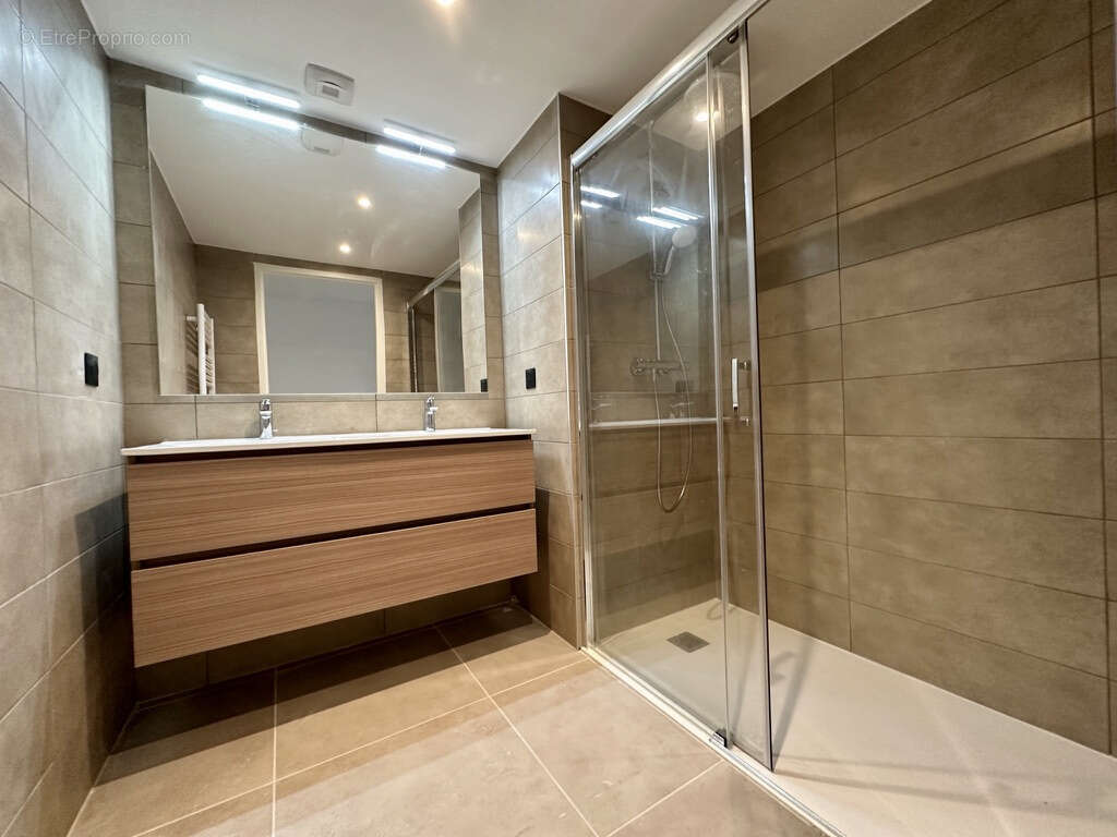 Appartement à VENCE