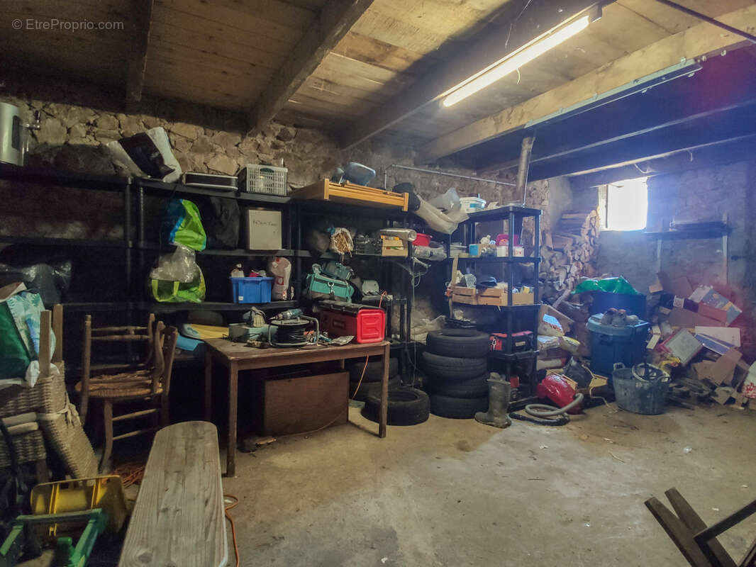 Maison à SAINT-ETIENNE-DE-SERRE