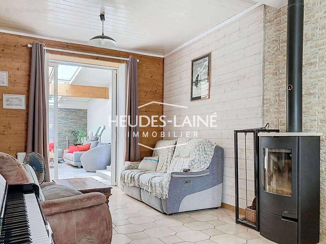 Maison à SAINT-JEAN-LE-THOMAS