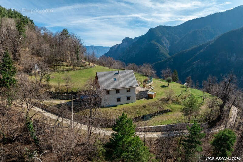Maison à SAINT-MARTIN-VESUBIE