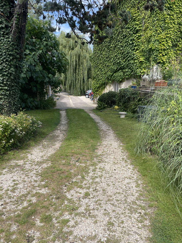 Maison à SOULAINES-DHUYS