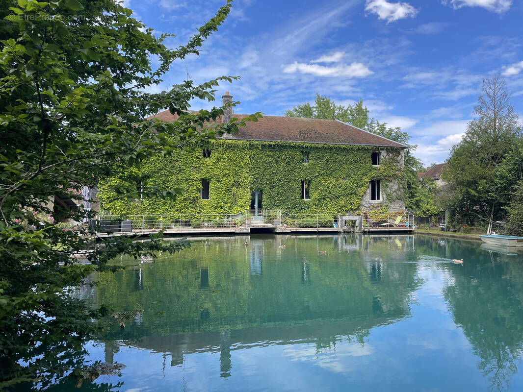 Maison à SOULAINES-DHUYS
