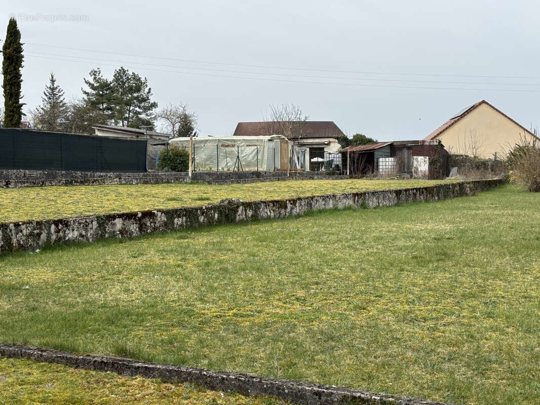 Maison à SAINTE-COLOMBE-SUR-SEINE