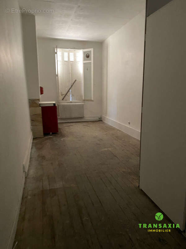 1 er Etage - Appartement à CASTILLON-LA-BATAILLE