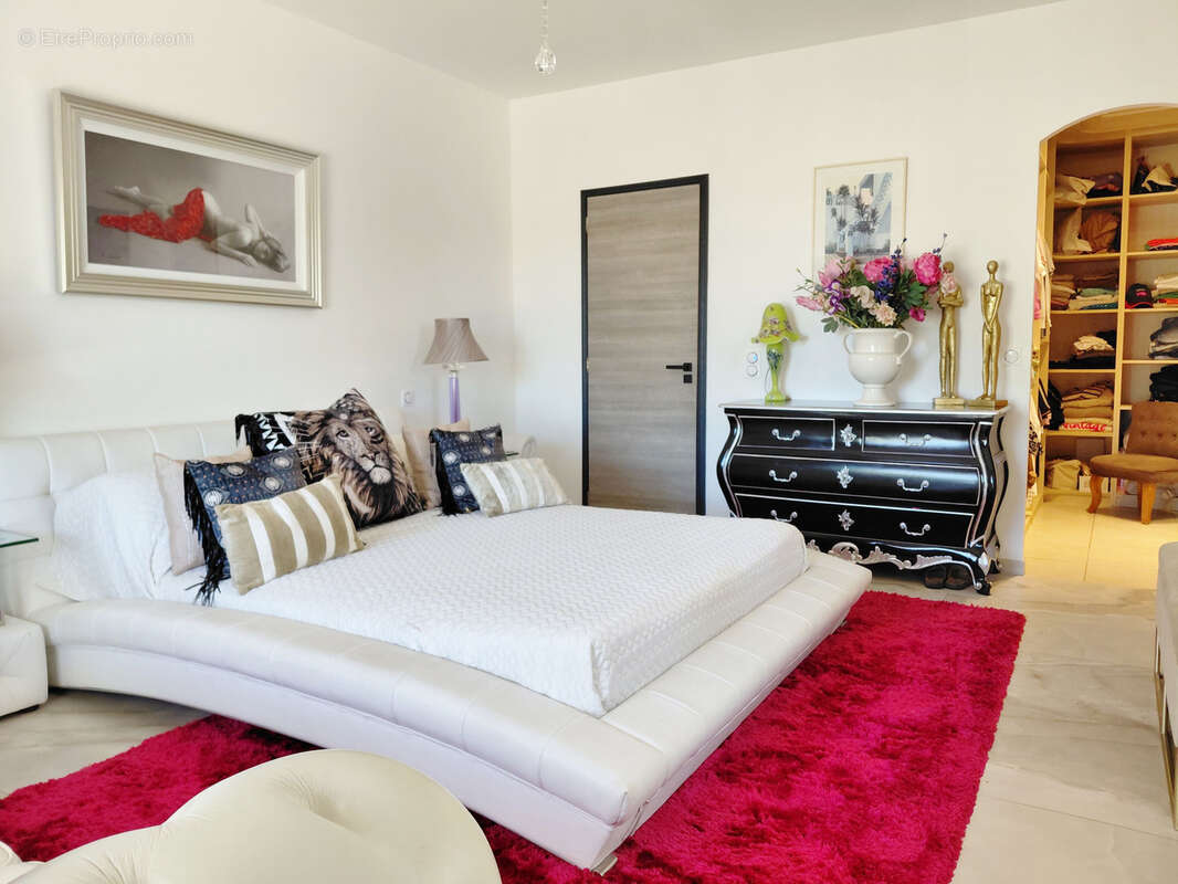 Maison à PUGET-SUR-ARGENS