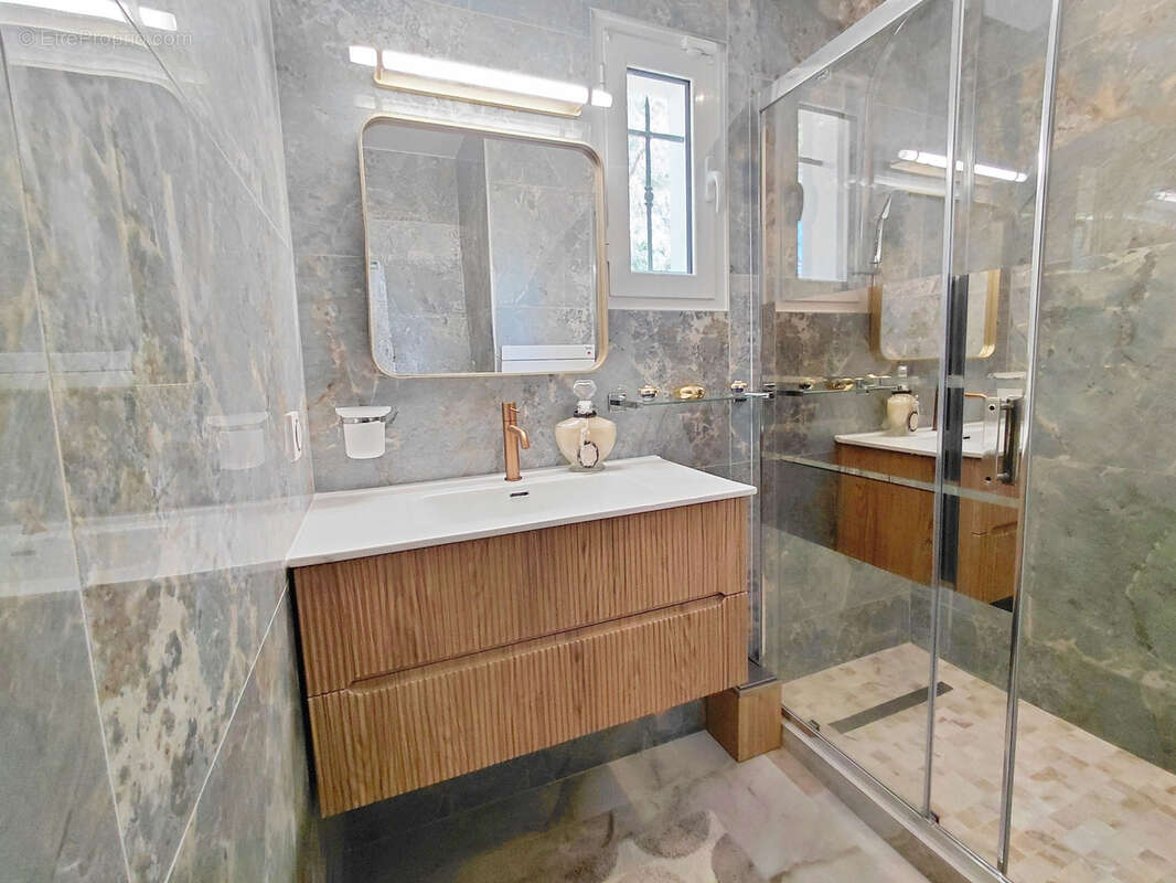 Maison à PUGET-SUR-ARGENS