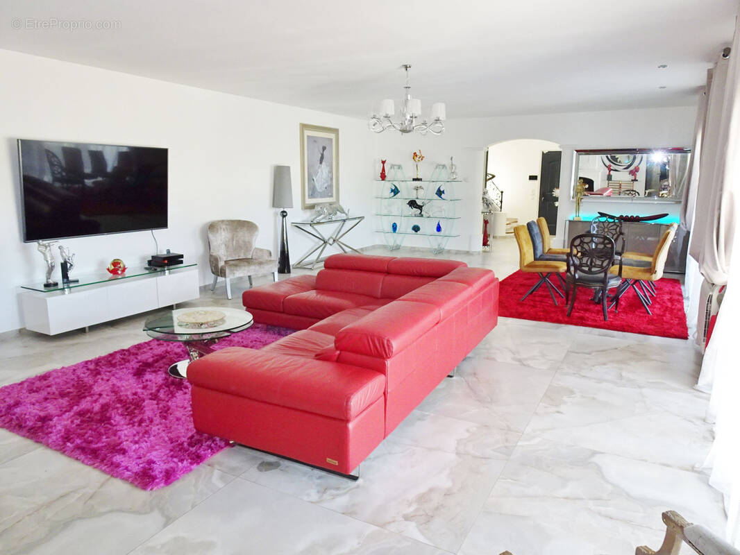 Maison à PUGET-SUR-ARGENS