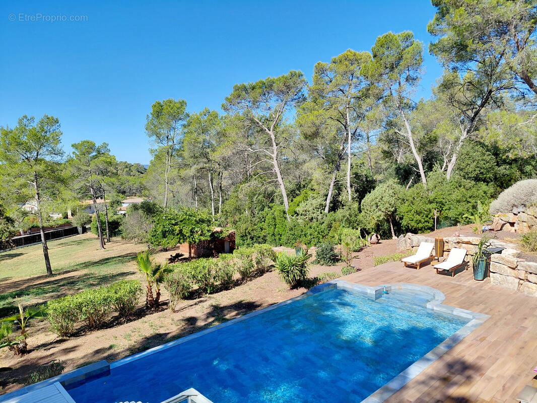 Maison à PUGET-SUR-ARGENS