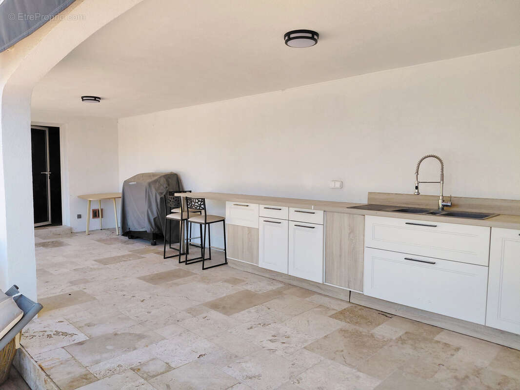 Maison à PUGET-SUR-ARGENS