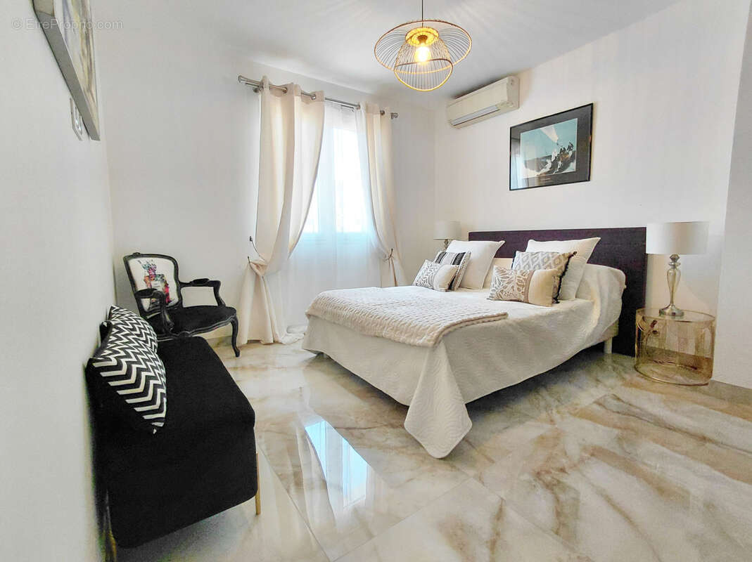 Maison à PUGET-SUR-ARGENS