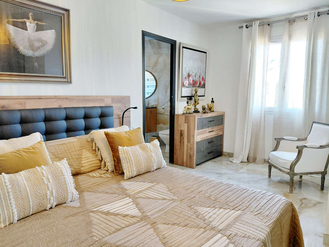 Maison à PUGET-SUR-ARGENS