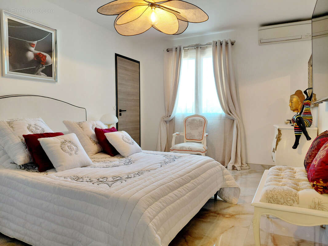 Maison à PUGET-SUR-ARGENS