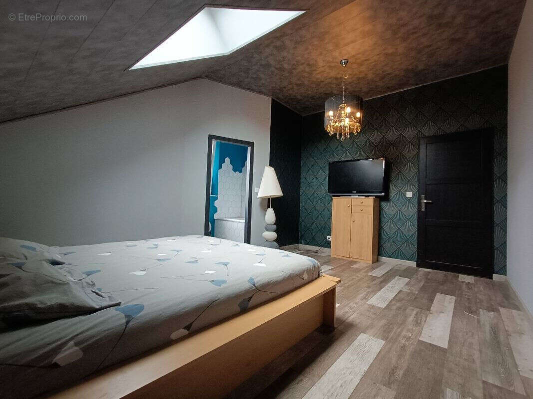 Maison à RAYNANS