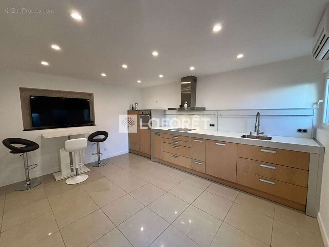 Appartement à LES ISSAMBRES