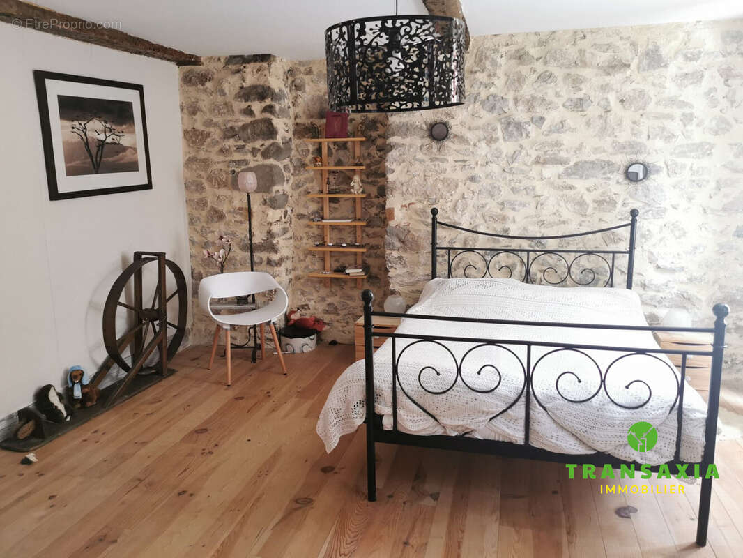 Chambre 1 - Maison à SAINT-LARY