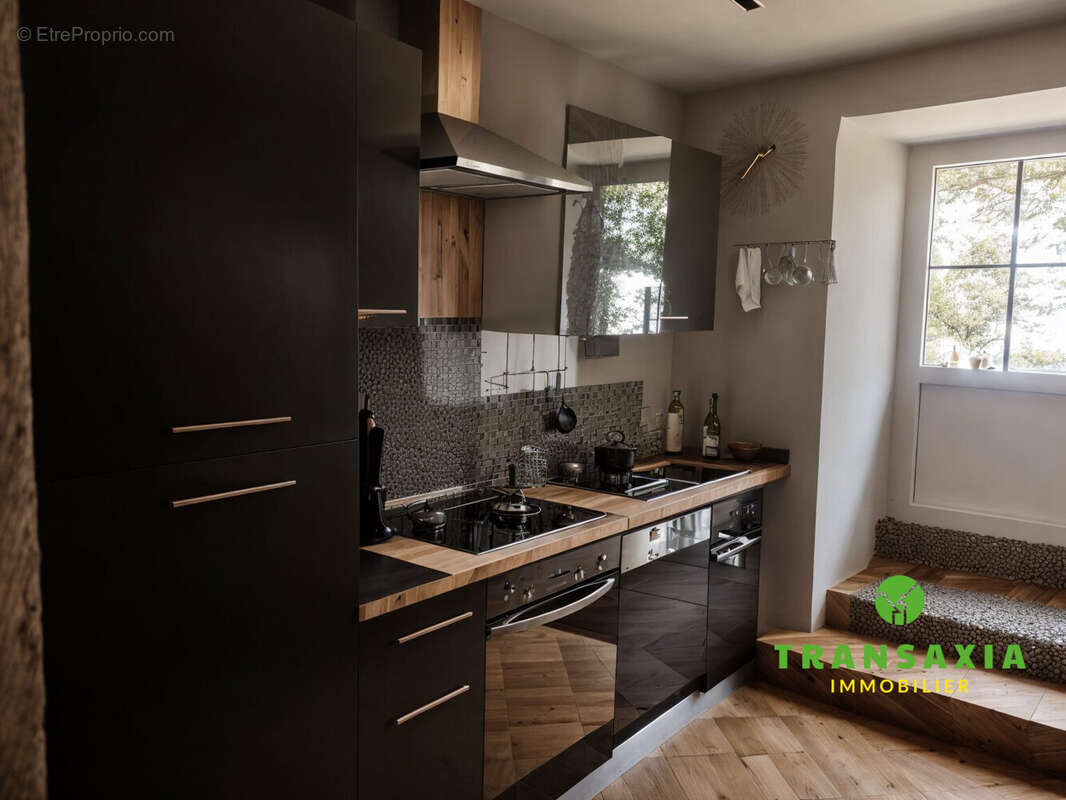 Cuisine équipée - Maison à SAINT-LARY
