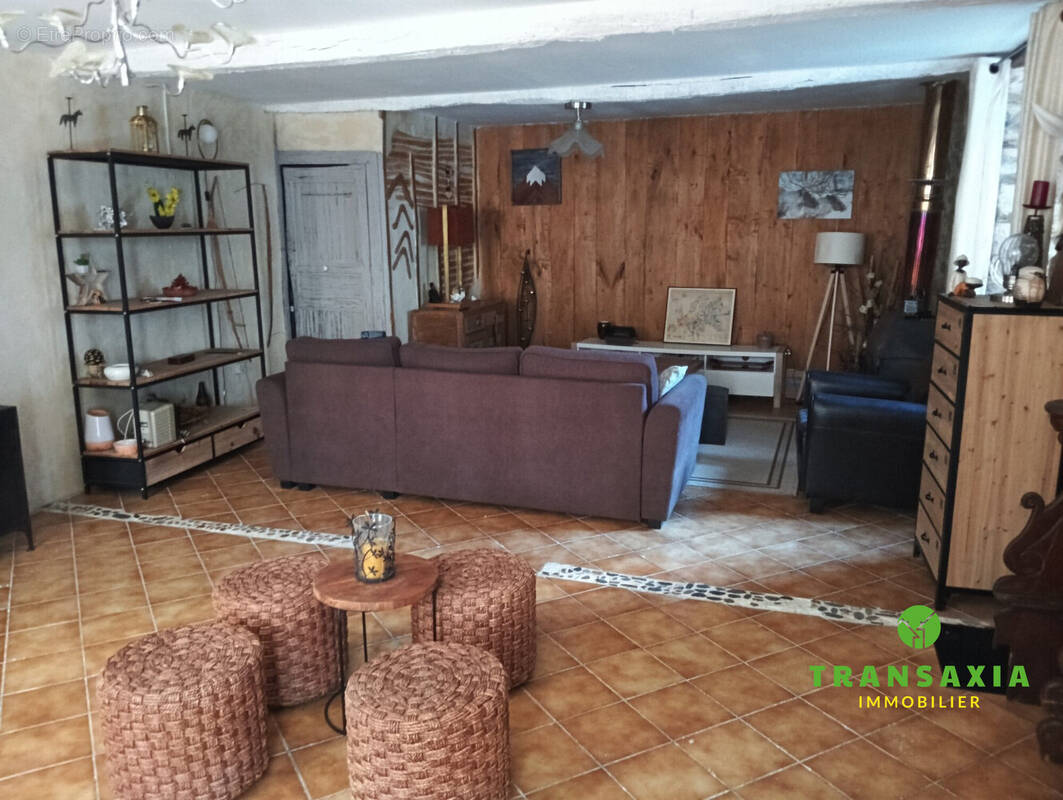 Maison à SAINT-LARY