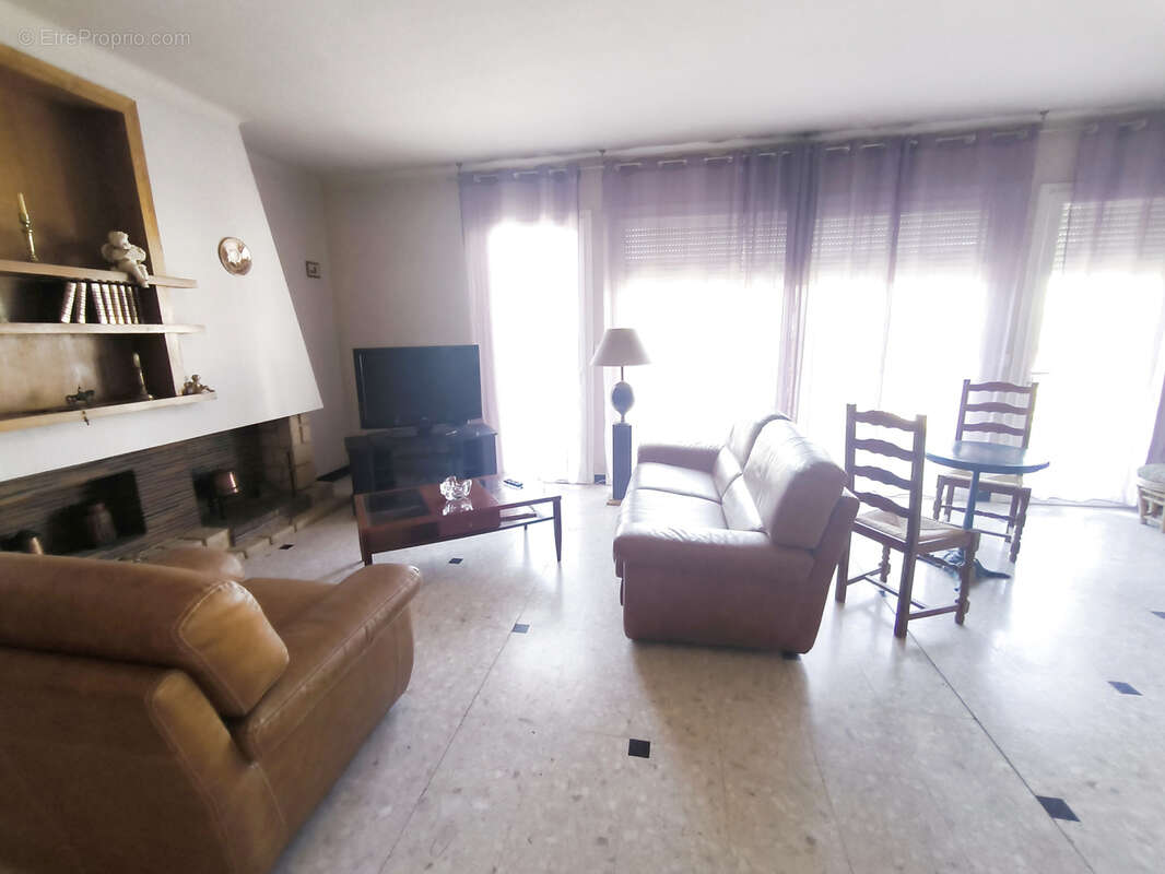 Maison à VILLELONGUE-DE-LA-SALANQUE