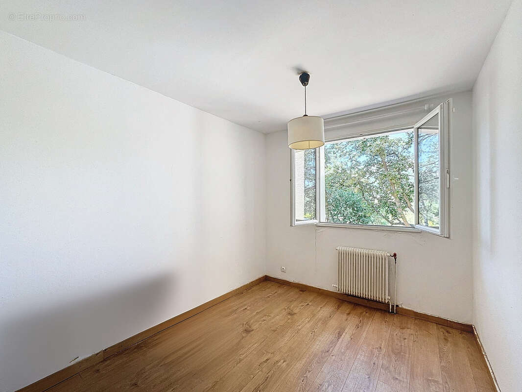 Maison à CHATEAUNEUF-LE-ROUGE