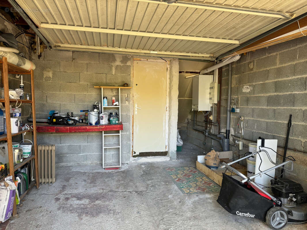 Maison à CHATEAUNEUF-LE-ROUGE