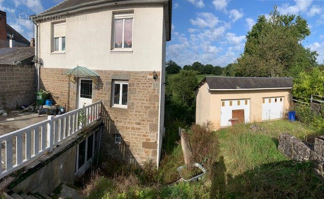 Maison à AMBRIERES-LES-VALLEES